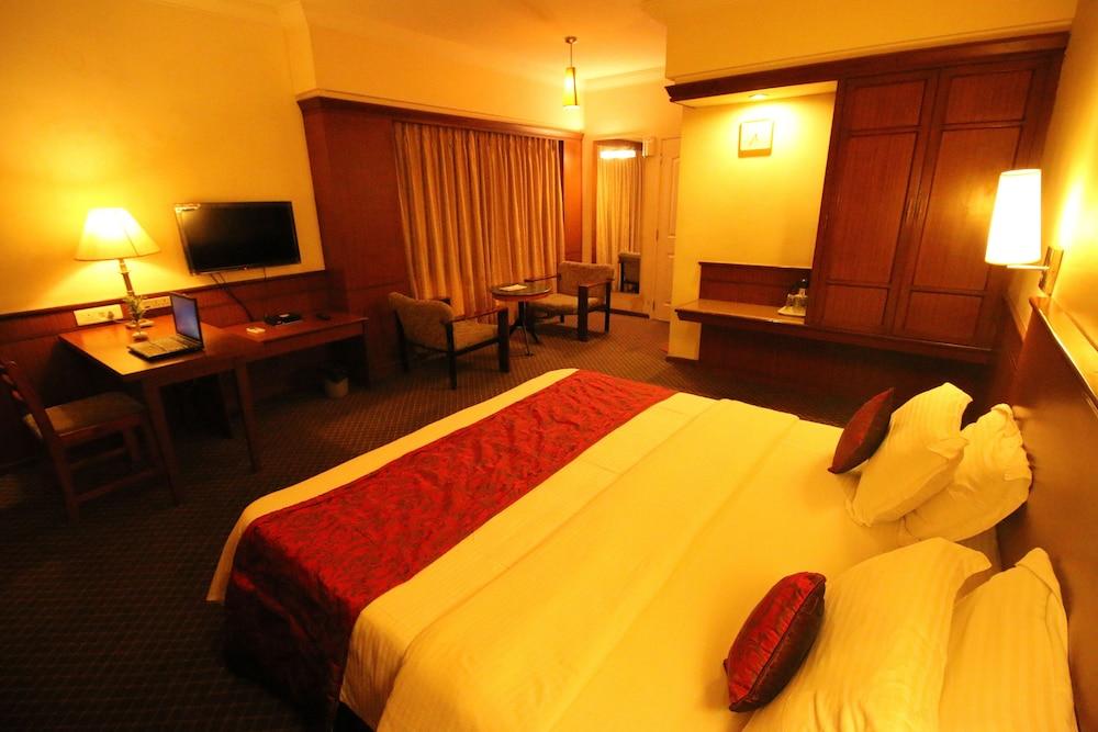 Hotel Skylon Ahmedabad Exterior foto