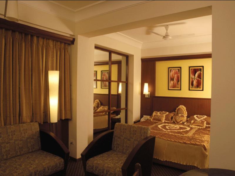 Hotel Skylon Ahmedabad Exterior foto