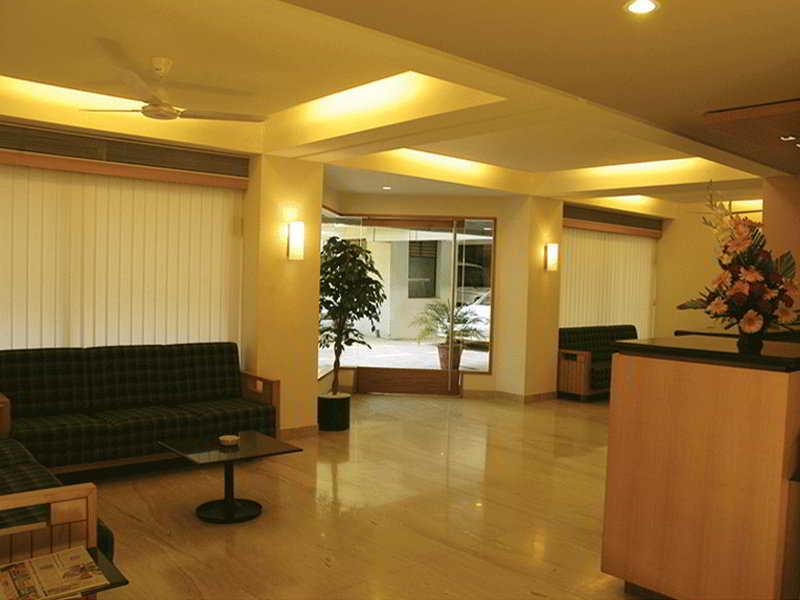 Hotel Skylon Ahmedabad Exterior foto