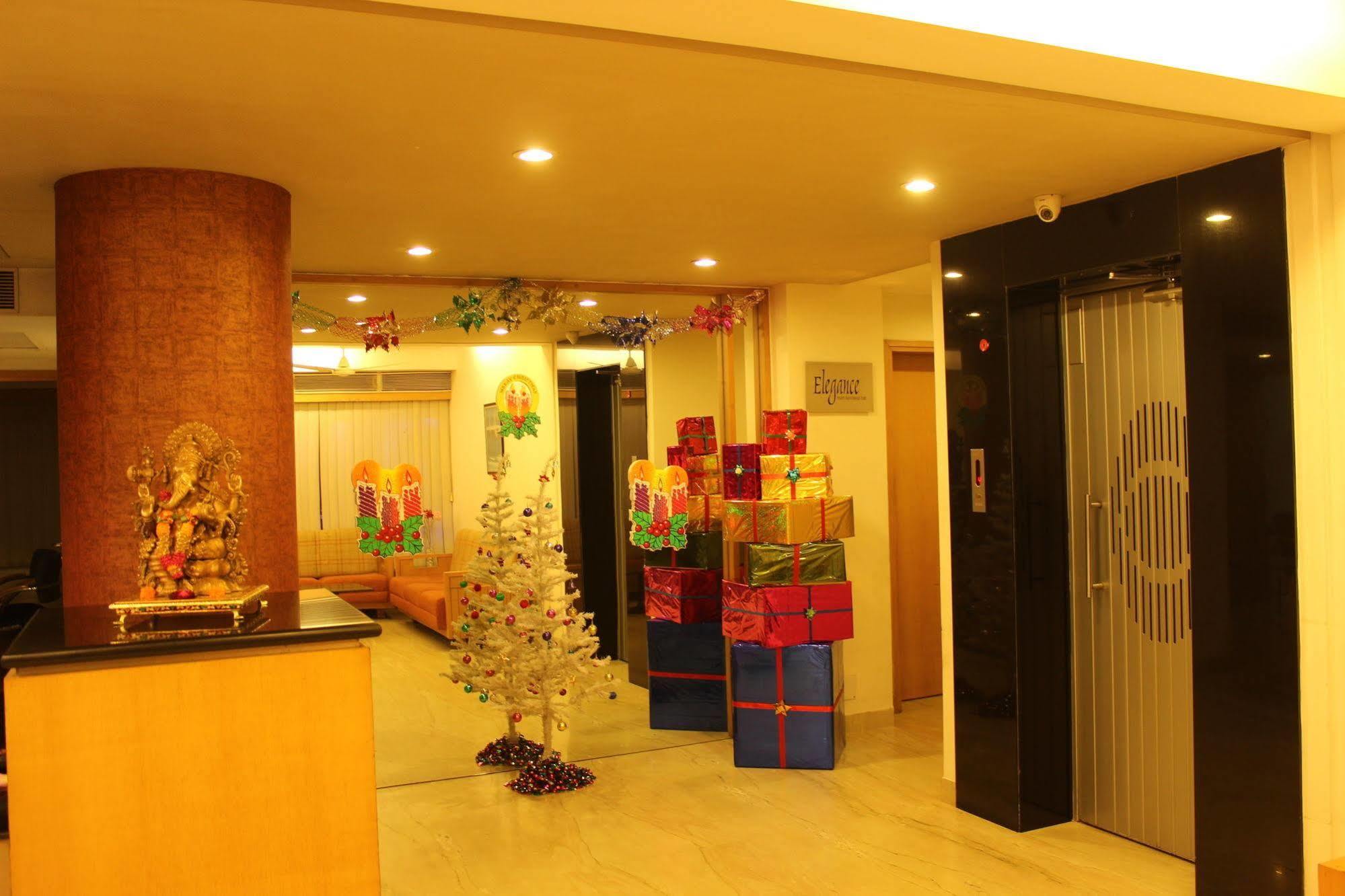 Hotel Skylon Ahmedabad Exterior foto